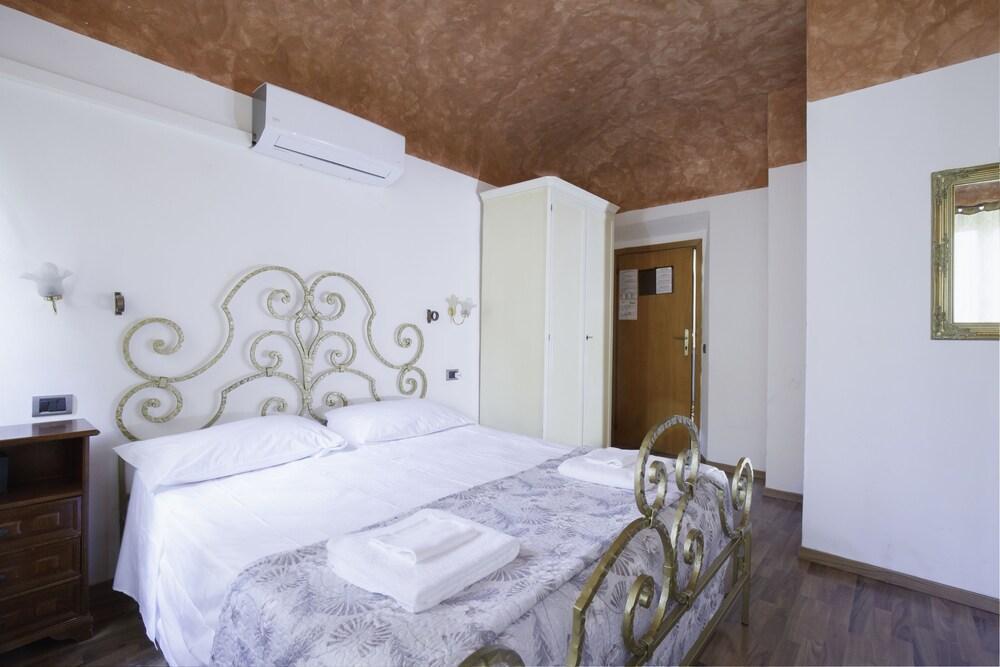 Piccolo Hotel Nel Centro Storico Di Firenze Florence Exterior photo